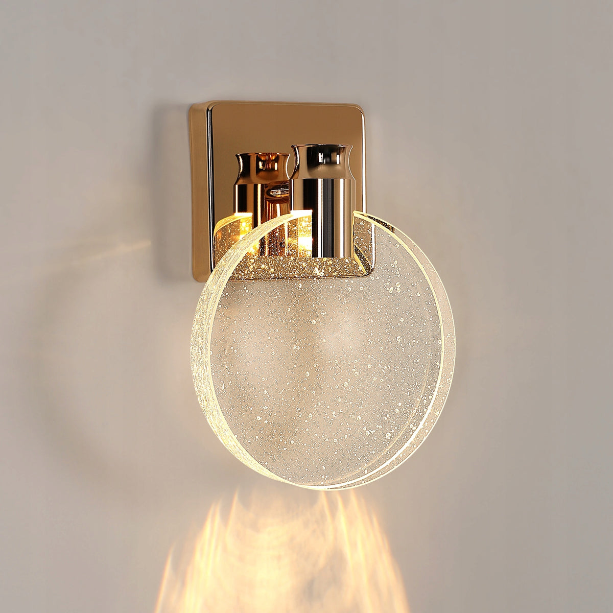 Moderne LED-Wandleuchte, Gold, Acryl, 3 W dreifarbiges Licht, D16 x H21 cm