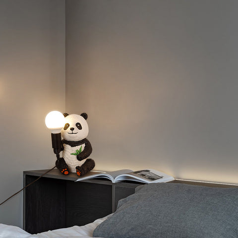 Lámparas de mesa de diseño de panda de resina, luz nocturna creativa moderna con cable enchufable, lámpara de escritorio LED de animales