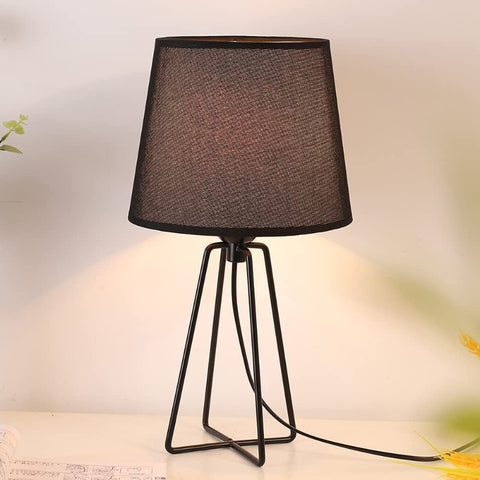 Lámpara de mesita de noche, lámpara de mesa de escritorio moderna con base de jaula de cesta de metal hueca, lámpara de mesa con pantalla de tela negra para dormitorio, sala de estar, oficina